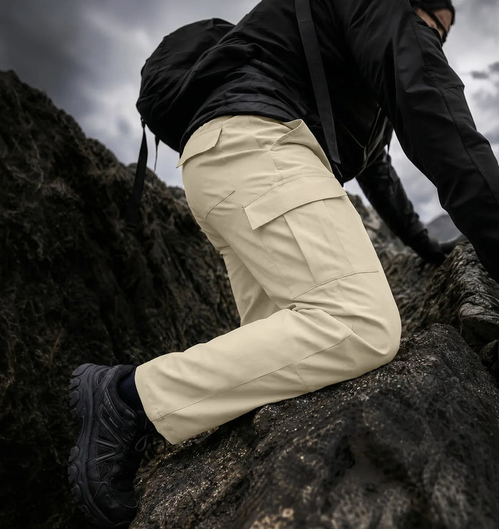 blog-article-image-can-i-wear-cargo-pants-to-trek