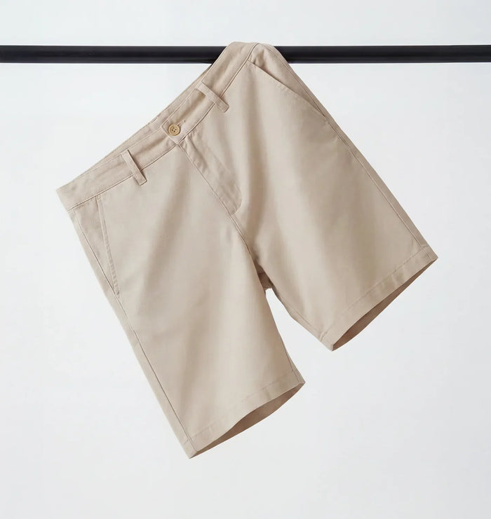 blog-article-image-cargo-shorts-vs-chino-shorts-a-classic-tale-of-functionality-vs-minimalism