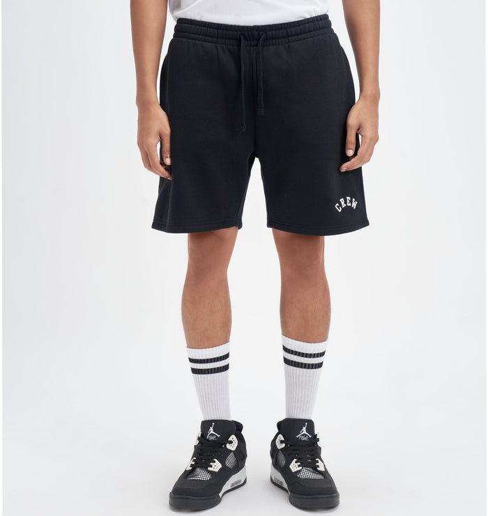 blog-article-image-sweatshorts-vs-chino-shorts-sporty-comfort-vs-smart-casual