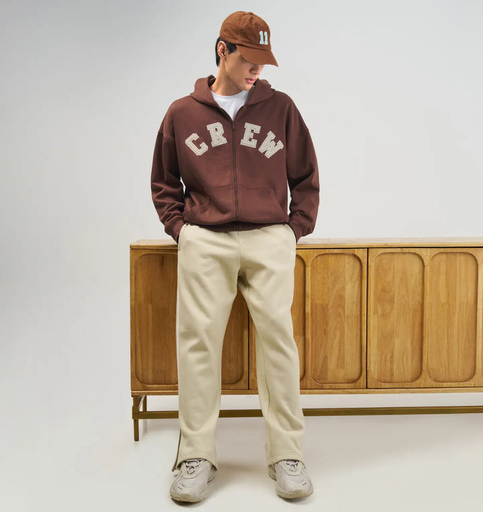 blog-article-image-effortless-is-the-new-loud-how-crew-is-the-new-cool