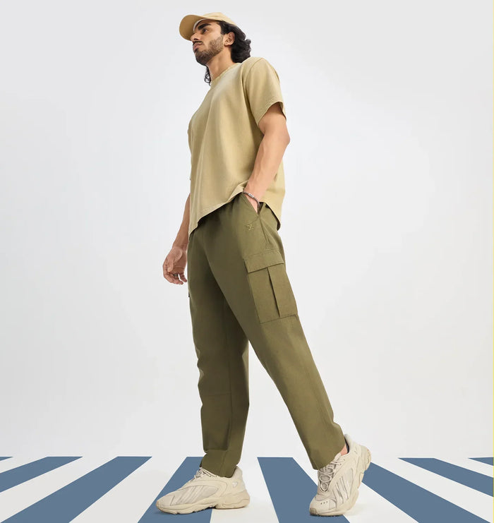blog-article-image-everyday-adventure-xyxx-ripstop-cargo-pants-for-travel-outings-beyond