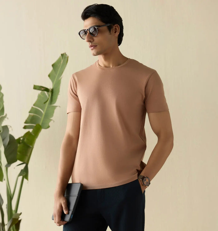 blog-article-image-from-home-to-day-out-versatile-summer-outfits-for-men