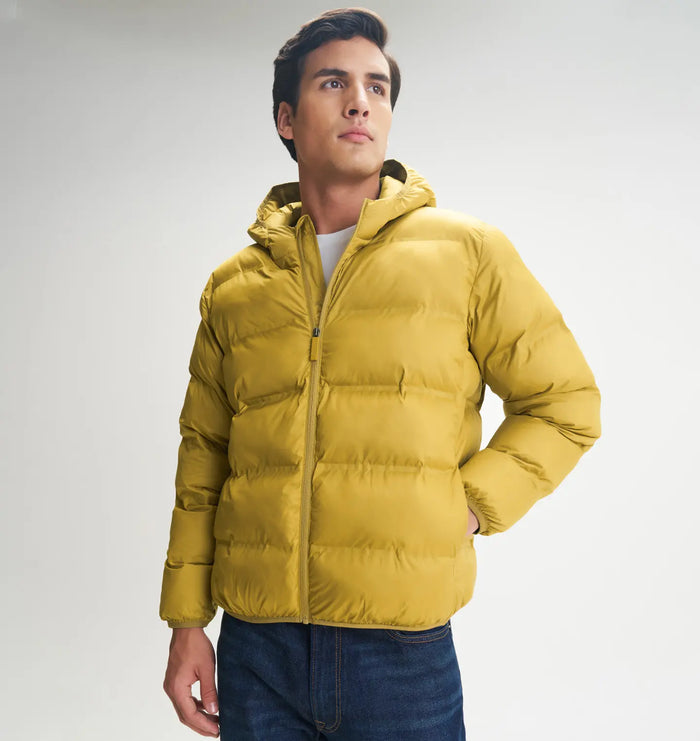 blog-article-image-travel-ready-hill-proof-city-smart-the-only-puffer-you-need-this-winter