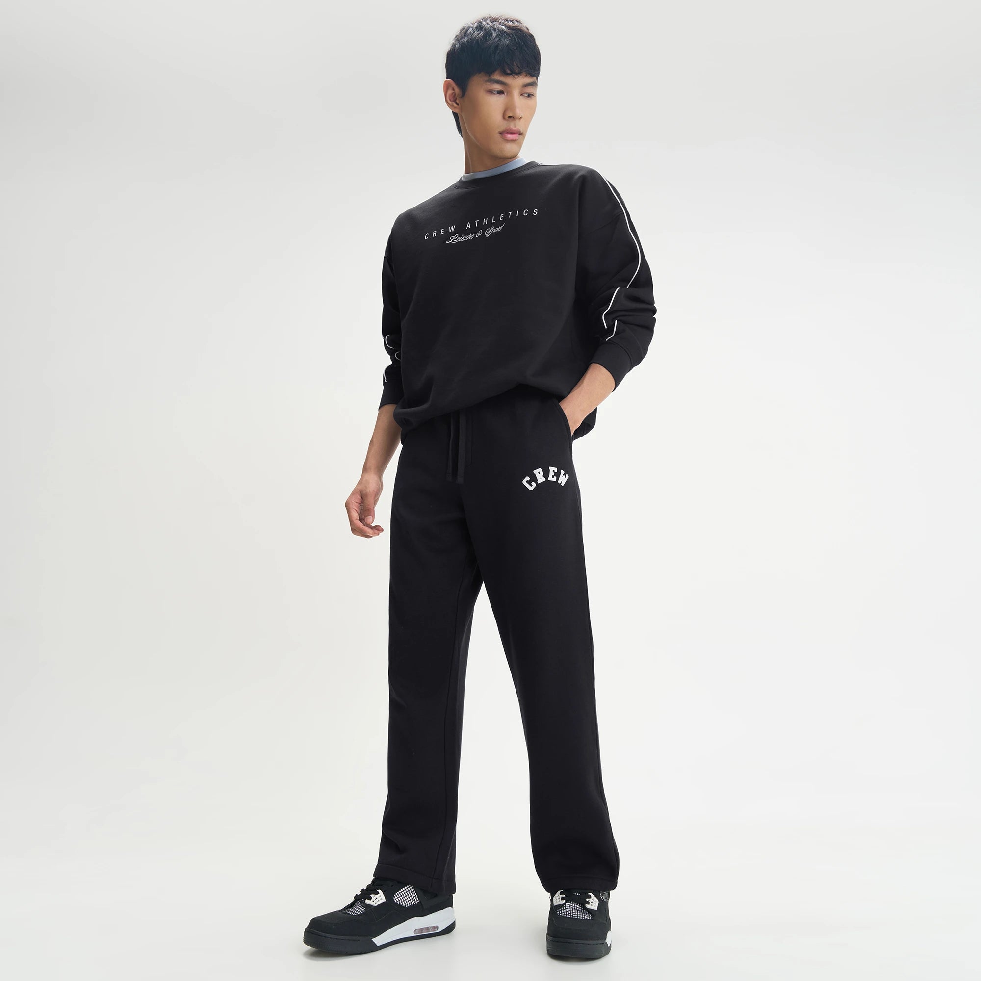 Crew Relaxed Fit Sweatpants - Ink Black