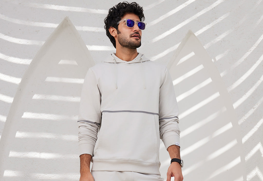 blog-header-image-oversized-hoodie-vs-regular-hoodie-whats-the-difference