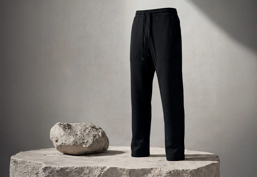 blog-header-image-the-work-from-home-uniform-perfected-why-its-the-all-season-sweatpants