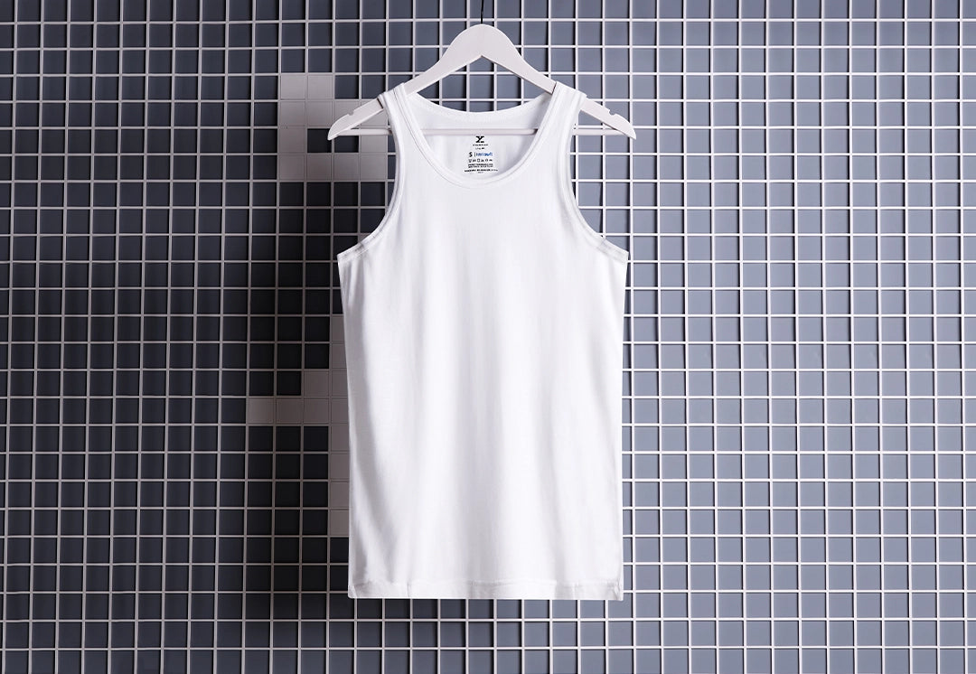 blog-header-image-white-vs-coloured-vests-whats-better