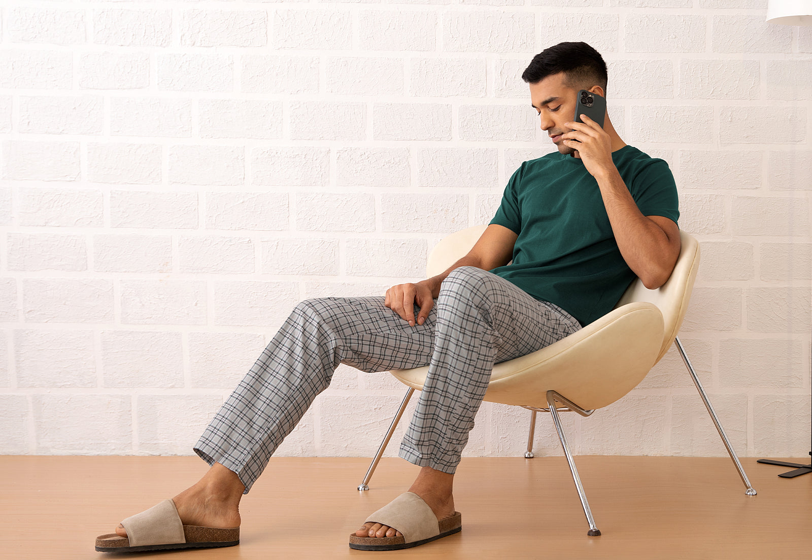 Look For Stylish Yet Comfortable WFH Outfits!