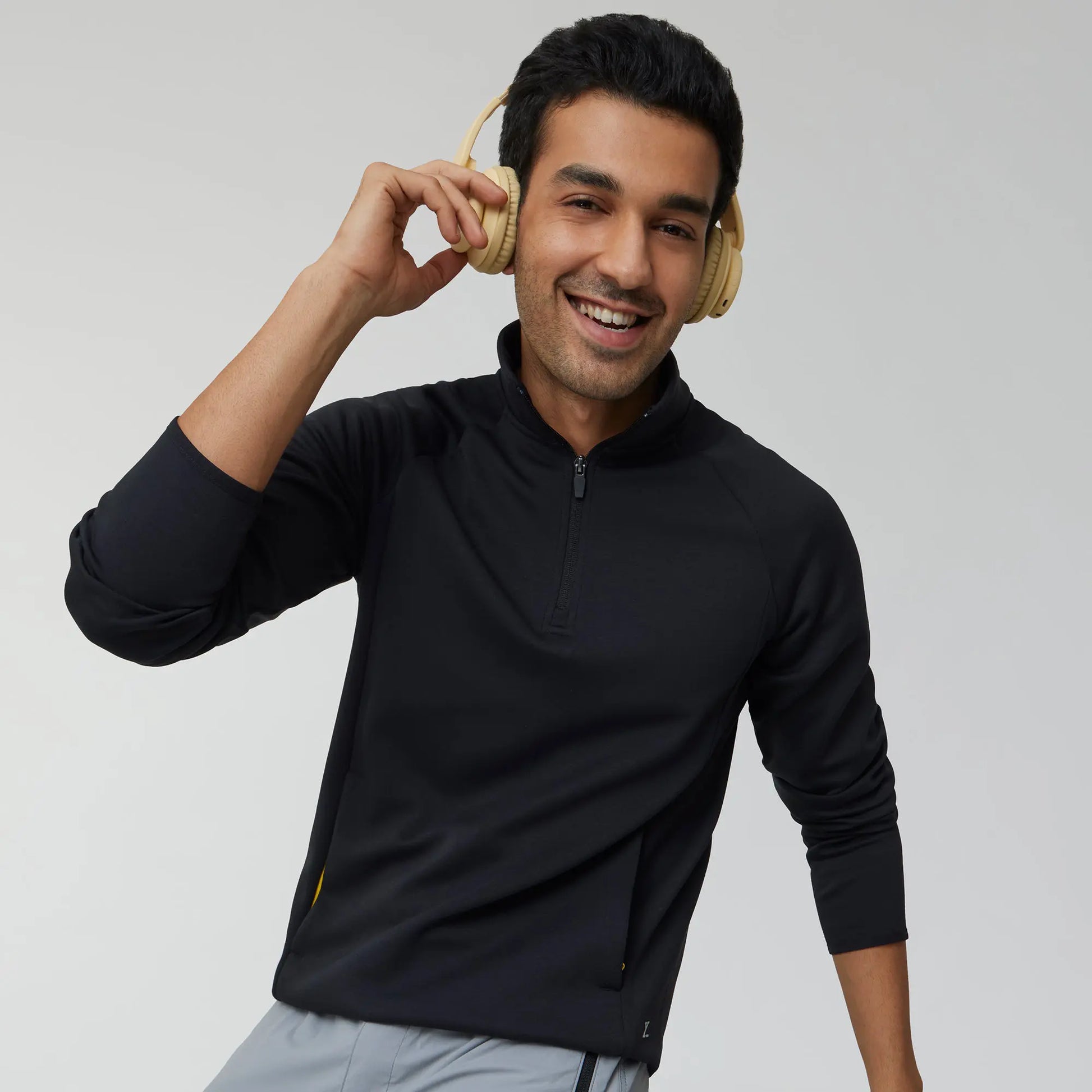 Alpha Half Zip Sweatshirt Pitch Black - XYXX Crew